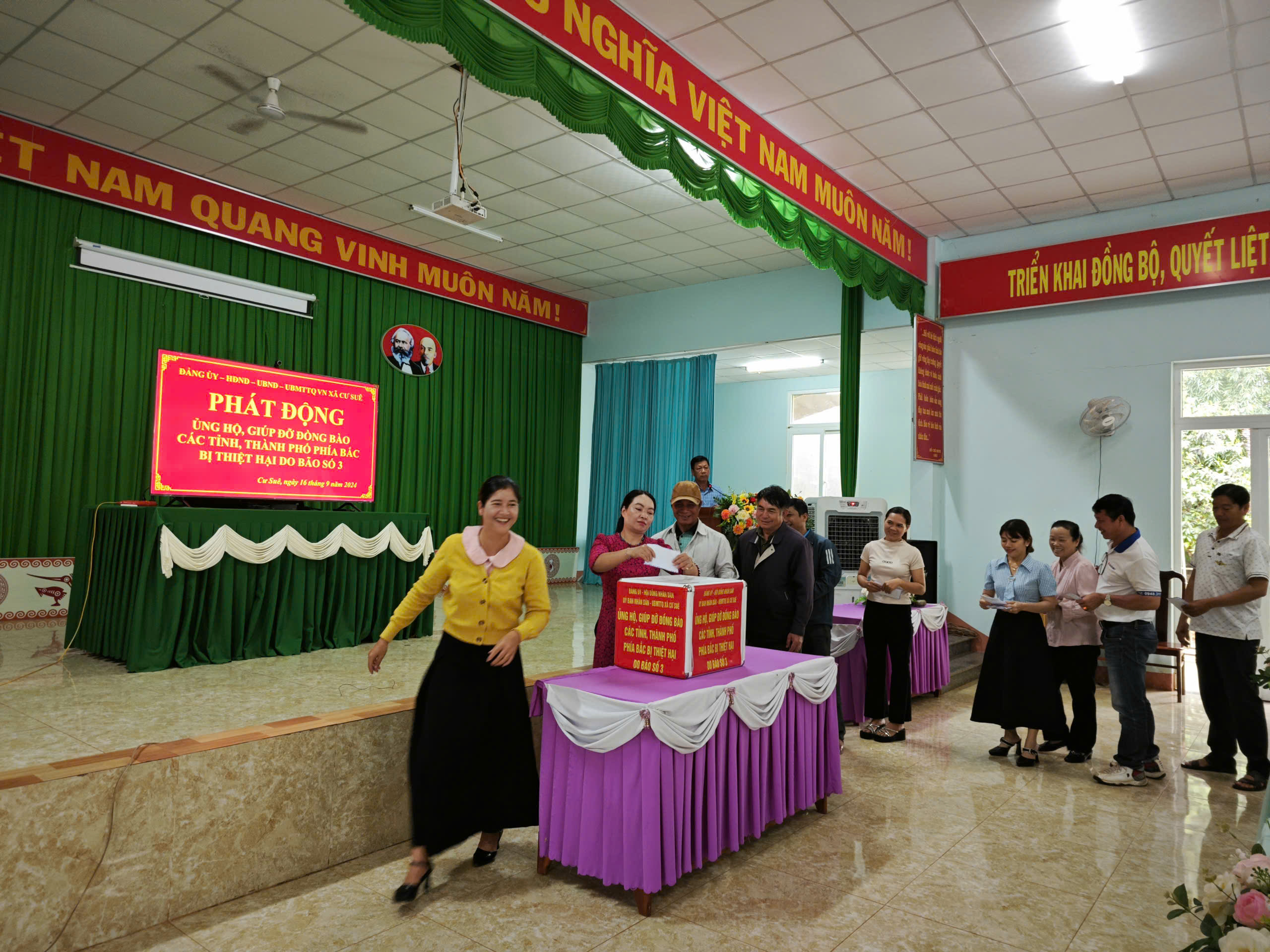 phat dong ung ho bao lut (3)